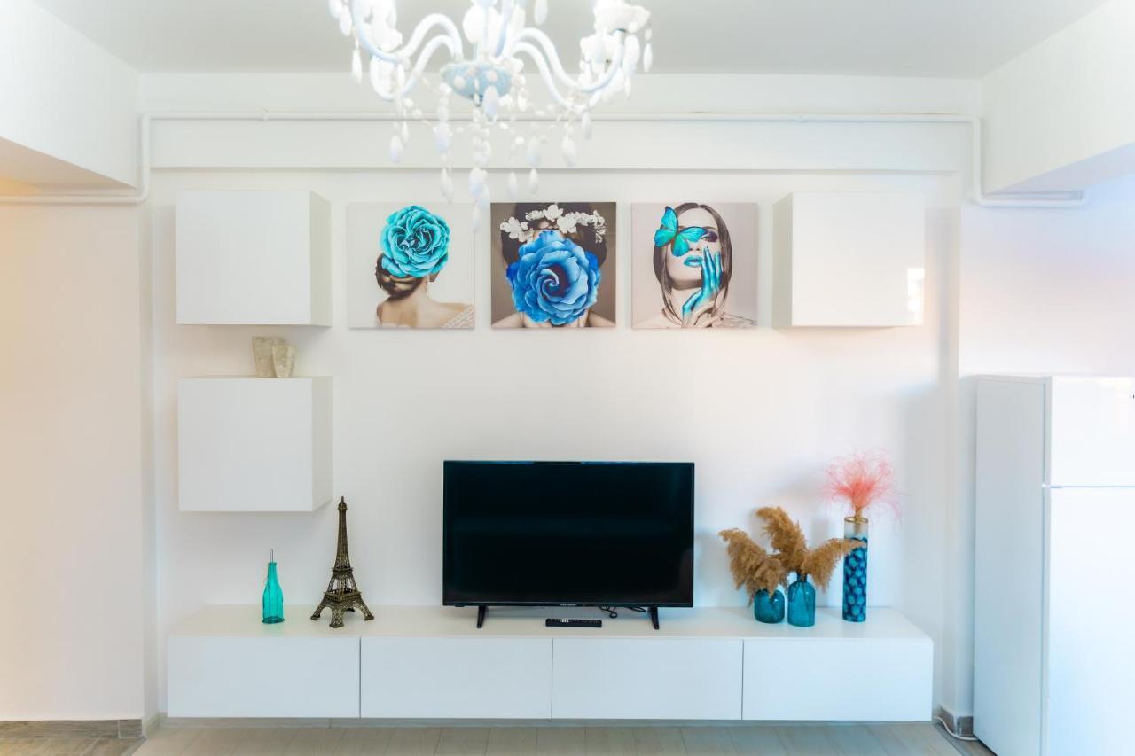 Unique Hotel Apartments ยาช ภายนอก รูปภาพ