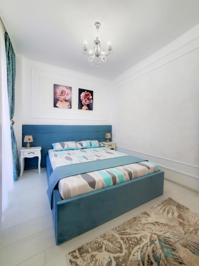 Unique Hotel Apartments ยาช ภายนอก รูปภาพ