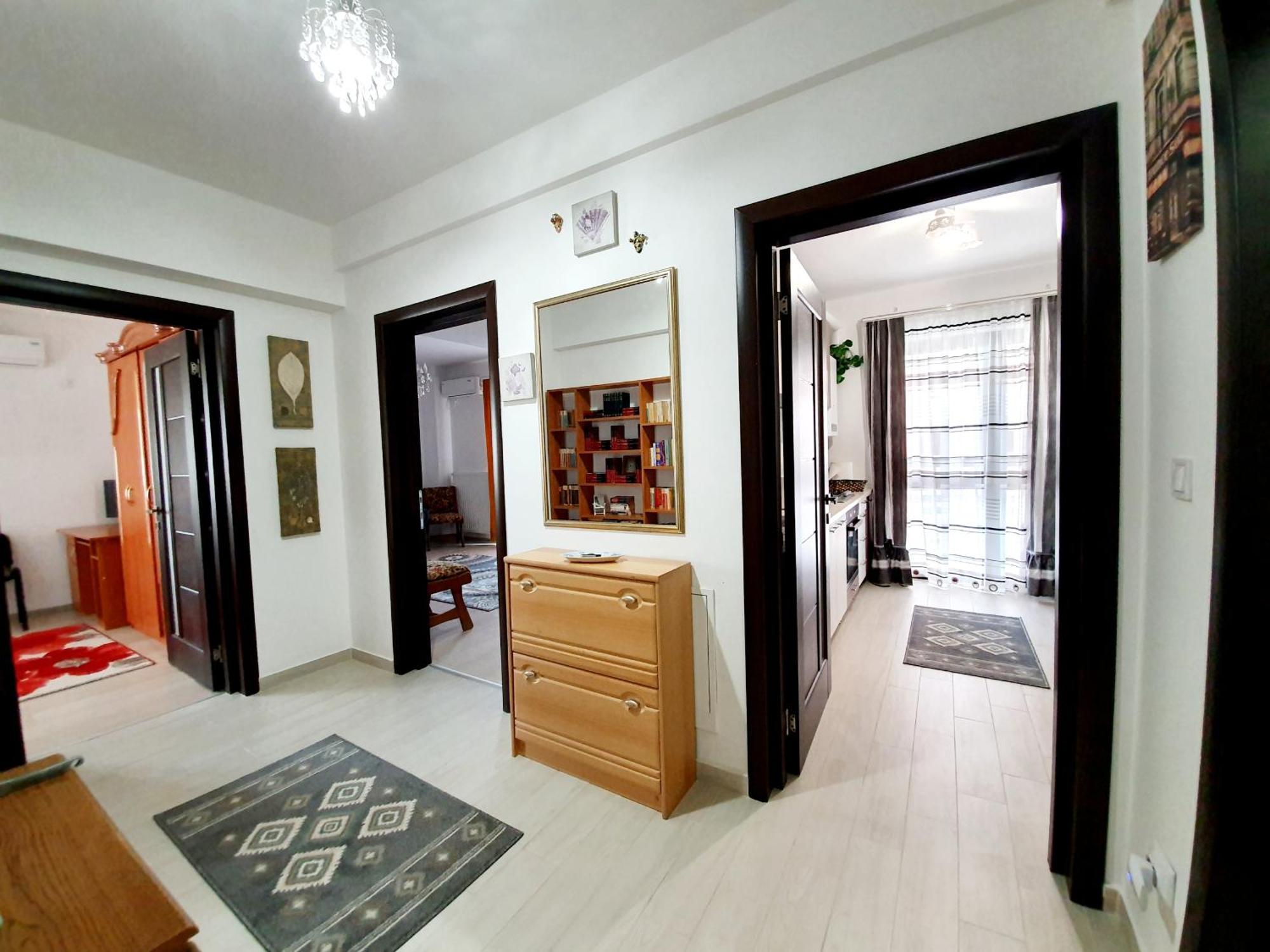 Unique Hotel Apartments ยาช ภายนอก รูปภาพ